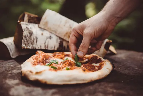 Неаполитанская пицца в ваших руках
