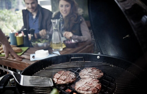 Угольный гриль Weber Master-Touch GBS С-5750, 57 см дымчатый