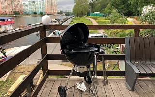 Угольный гриль Weber Master-Touch GBS E-5750, Москва, Вейк серфклуб Малибу, 2019