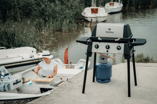 Газовый гриль Broil King Porta-Chef 320