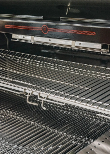 Газовый гриль Weber Summit FS38 E