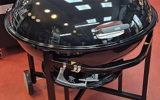 Угольный гриль Weber Ranch Kettle 94 см. Московская область, 2026 год
