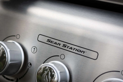 Горелка Sear Station в гриле Weber Spirit Premium. Мгновенный дополнительный жар!