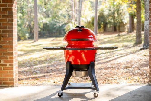 Угольный гриль Kamado Joe Kettle Joe. Отлично смотрится