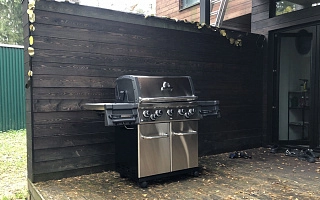 Газовый гриль Broil King Regal S590 IR. Московская область, 2021. Владелец - ресторатор Тахир Холикбердиев