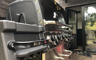 Газовый гриль Broil King Regal S590 IR. Московская область, 2021. Владелец - ресторатор Тахир Холикбердиев