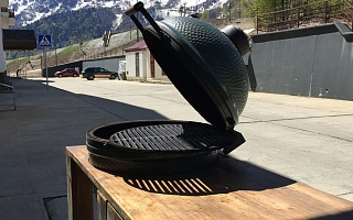 Керамический гриль Big Green Egg L, Красная поляна, 2016