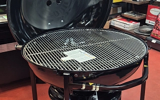 Угольный гриль Weber Ranch Kettle 94 см. Московская область, 2026 год
