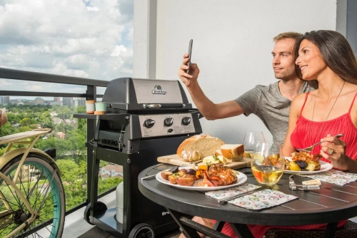 Газовый гриль Broil King Porta-Chef 320