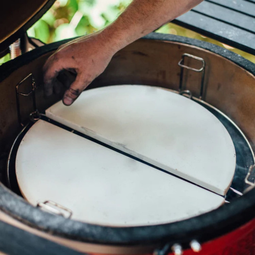 Состоит из двух половин