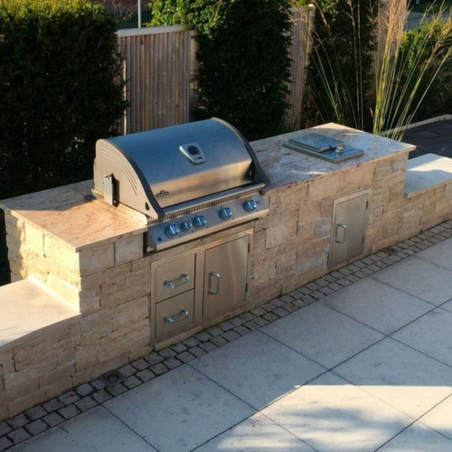 Гриль станет украшением и сердцем любого патио