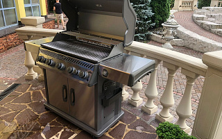 Газовый гриль Napoleon Rogue 625 SE стальной. Московская область 2025