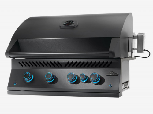 Гриль интегрируется в столешницу из камня, бетона, стали