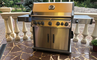 Газовый гриль Napoleon Rogue 625 SE стальной. Московская область 2025