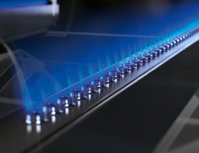 Новые горелки Pure Blu Новые, запатентованные высокотемпературные горелки PureBLU спроектированы для создания равномерного пламени и гарантированного поджига в любых условиях. 